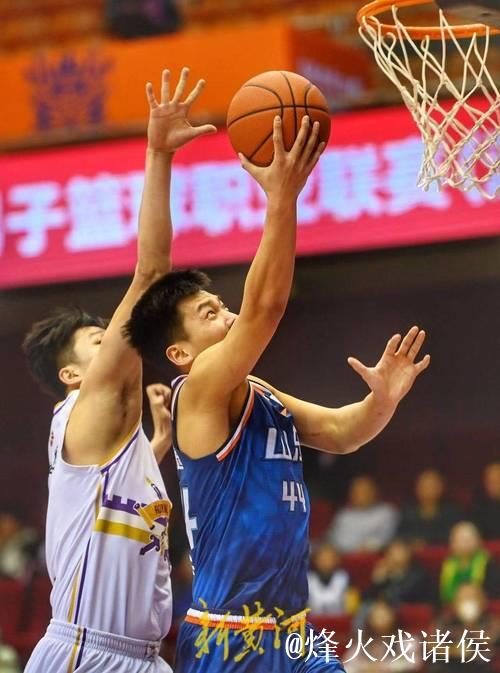 北控男篮分享北控&山东踩场片段:今晚19:35比赛正式打响 北控男篮分享北控&山东踩场片段:今晚19:35比赛正式打响