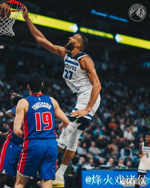 戈贝尔全场出战35分钟,13中11得到24分14板1助攻2抢断1盖帽 戈贝尔全场出战35分钟,13中11得到24分14板1助攻2抢断1盖帽